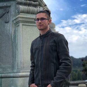 Meet your Posher, Dimitri